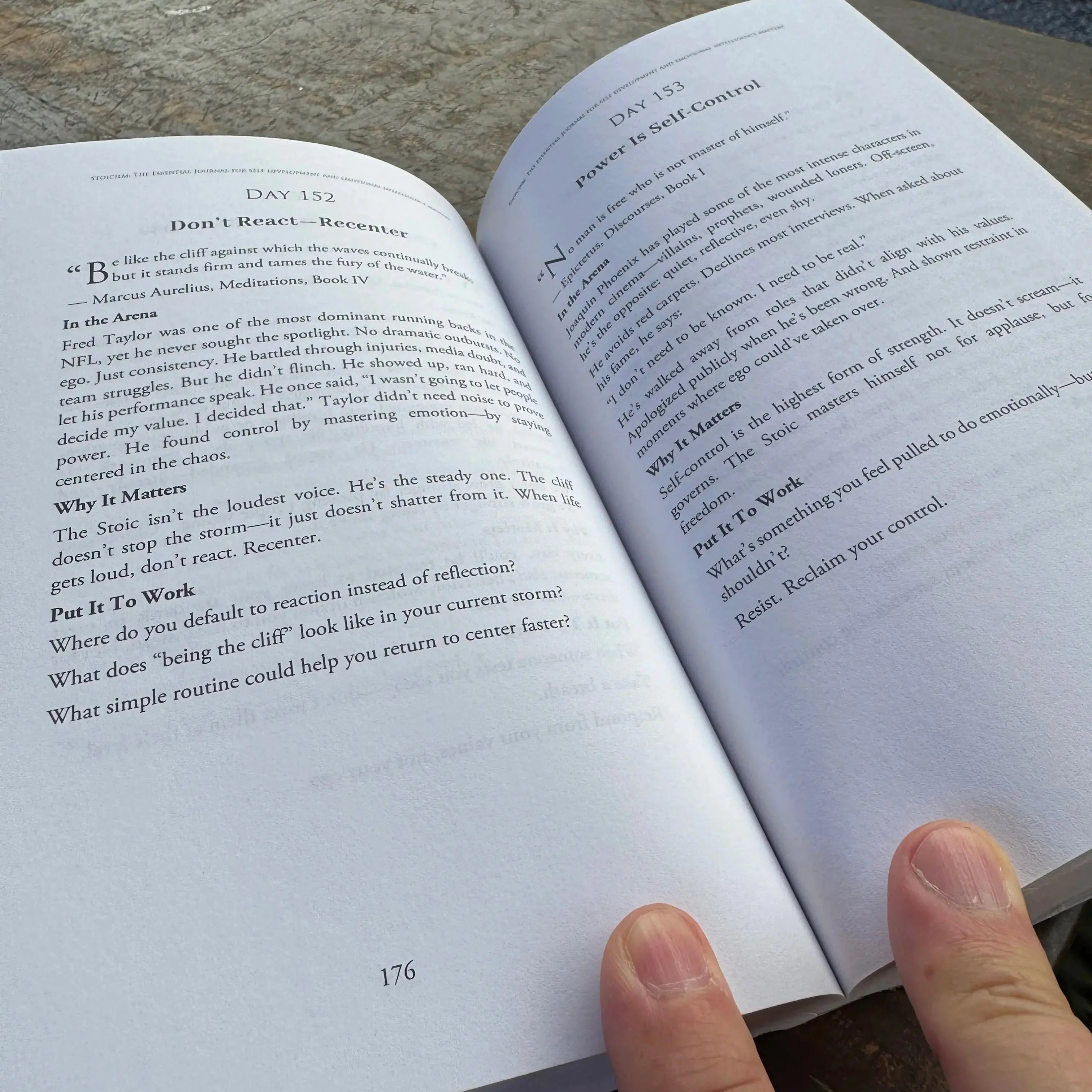 Stoicism: The Essential Journal for Self Development and Emotional Intelligence Mastery