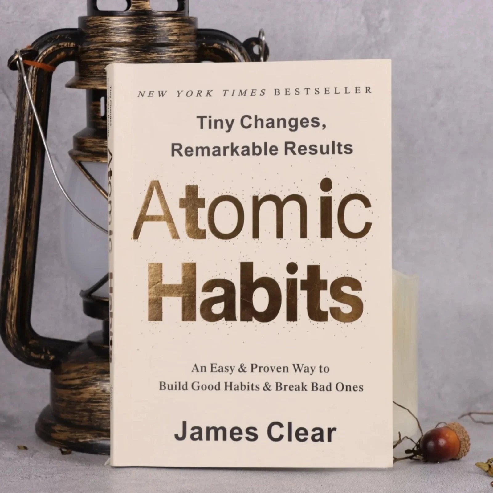 Atomic Habits: An Easy & Proven Way to Build Good Habits & Break Bad Ones